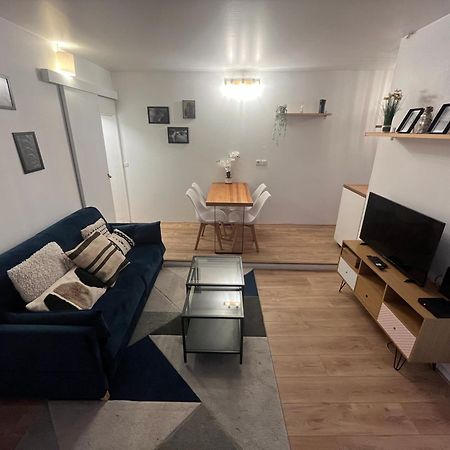 Chateau Versailles A 10 Min A Pied Apartment Room photo
